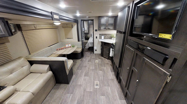 couples travel trailer with recliners